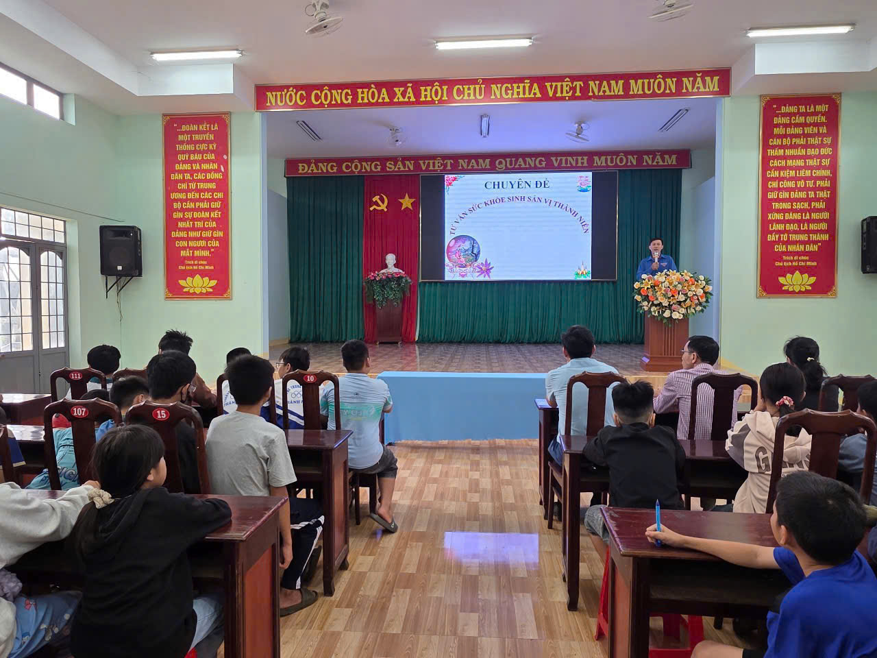 Truyền thông chuyên đề chăm sóc sức khỏe sinh sản cho vị thành niên,thanh niên  và phòng chống dịch bệnh sốt xuất huyết